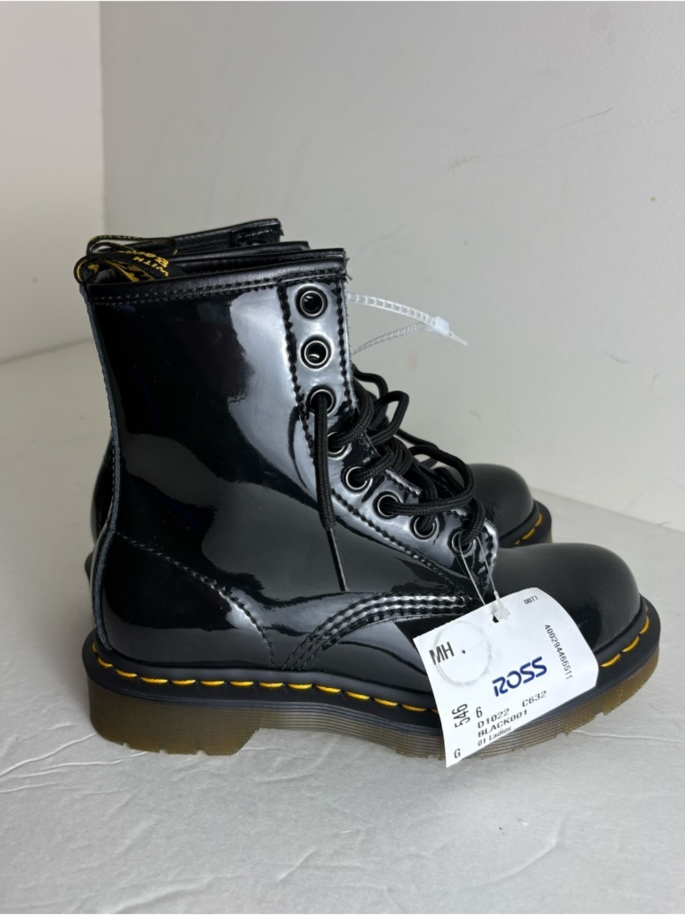 DR. MARTENS 11821 Women's Boot Patent Leather 1460 Combat Boots Black Size 5 New - Picture 2 of 6